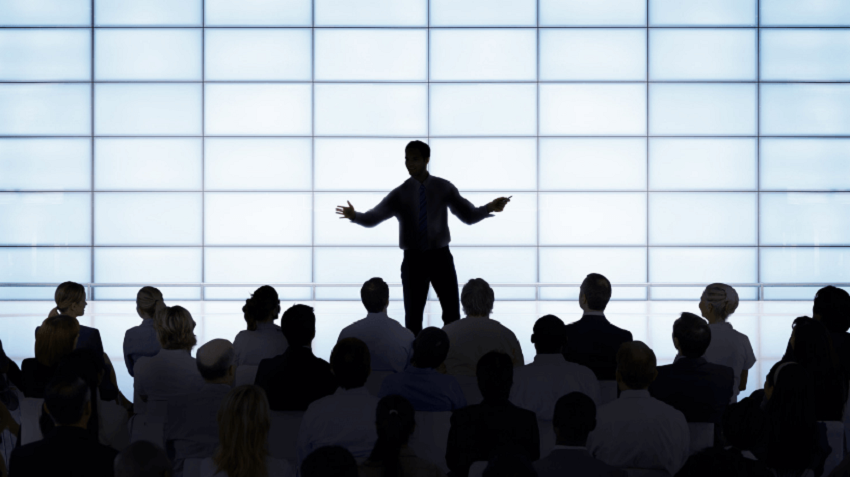 برای تقویت مهارت Speaking با خودتان صحبت کنید