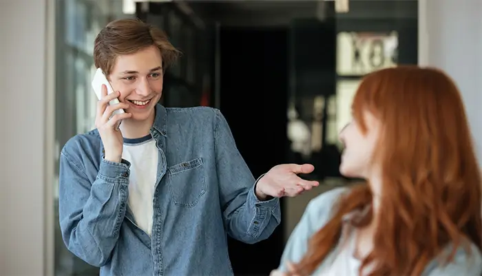 ضبط مکالمه و بازشنیدن آن