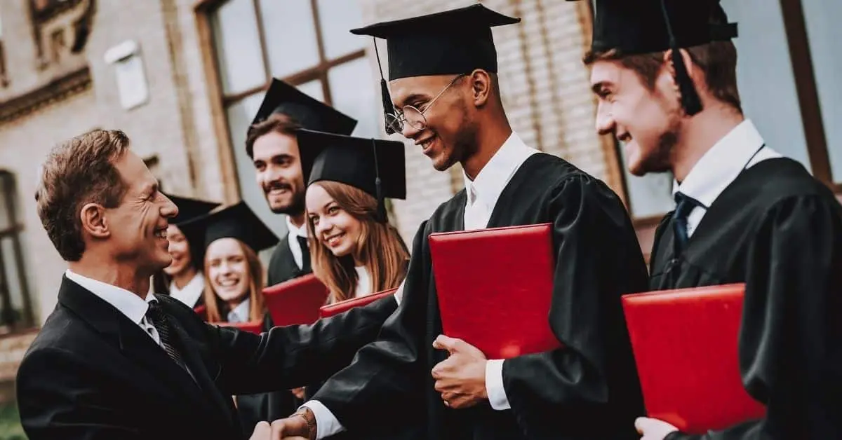 فرق فاند، بورسیه، اسکالرشیپ و گرنت