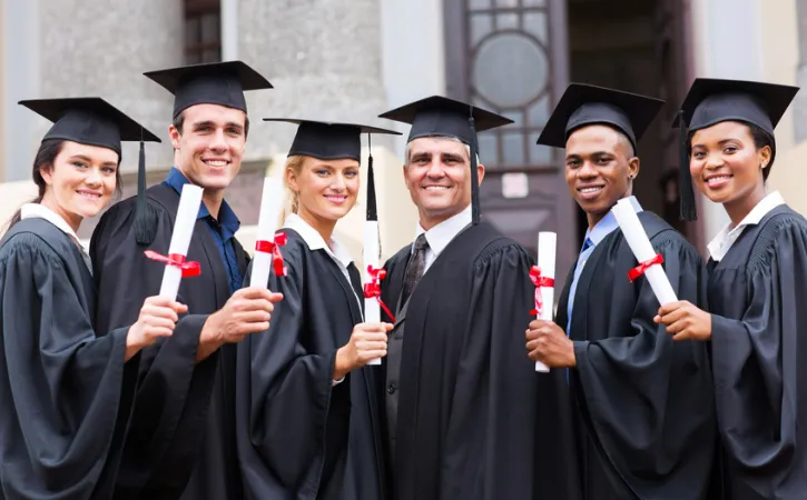 تحصیل کارشناسی در خارج از کشور