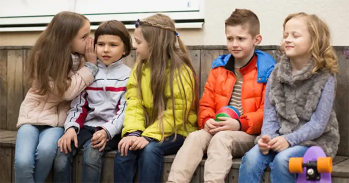 بازی Telephone یا یک کلاغ چهل کلاغ برای آموزش زبان به نوجوانان