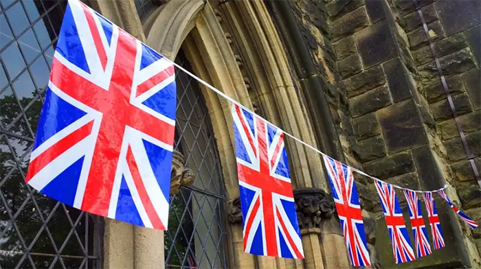 حداقل نمره آیلتس برای تحصیل در مقطع دکتری در انگلستان